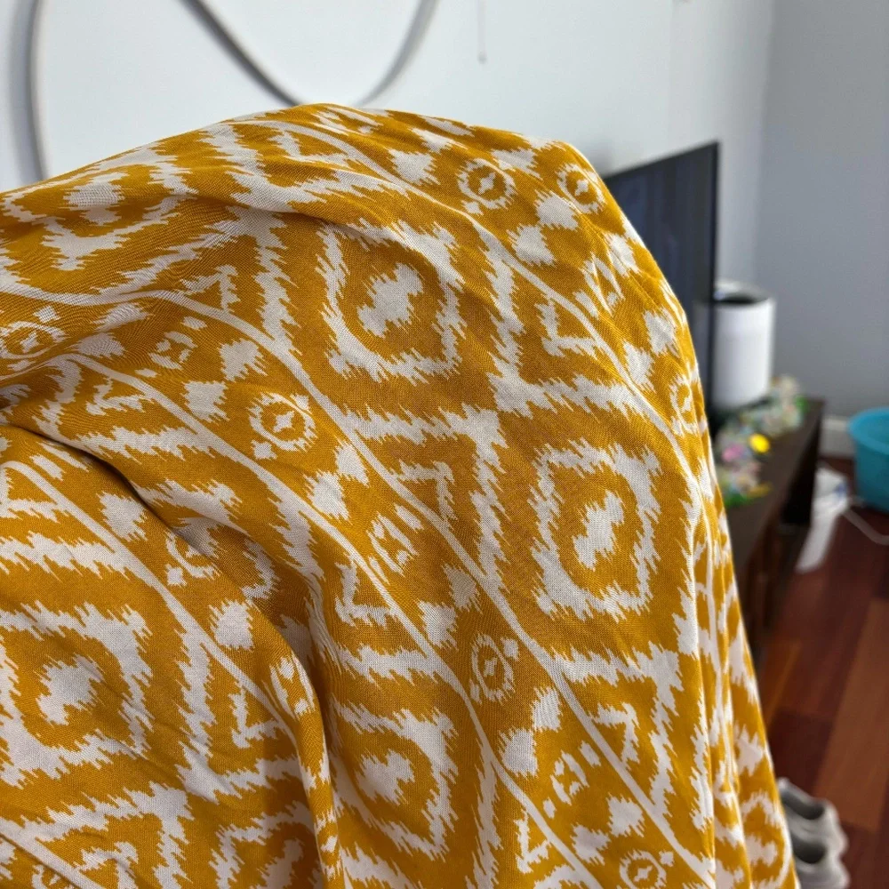 Retro-Bohemian Yellow Ikat Midi Dress - Picture 6 of 7